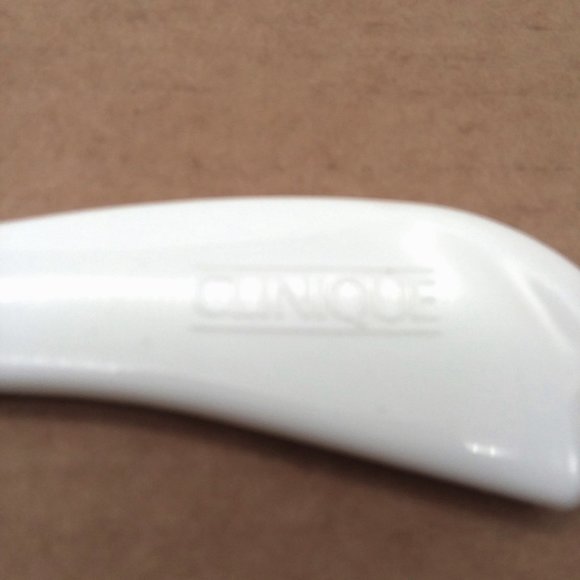 Clinique Hair Comb Vintage White Wide Tooth Rigid Detangling With Handle USA VTG - Picture 3 of 4